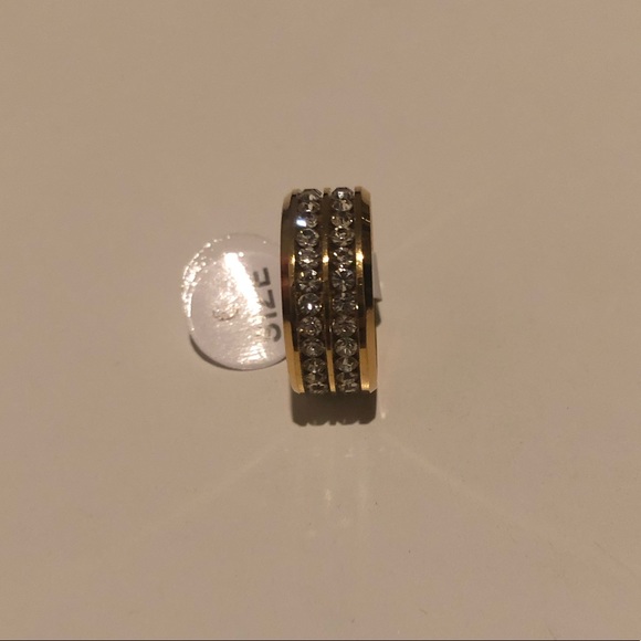 8MM Crystal Sapphire Band Ring Gold Size 6 - Picture 3 of 6
